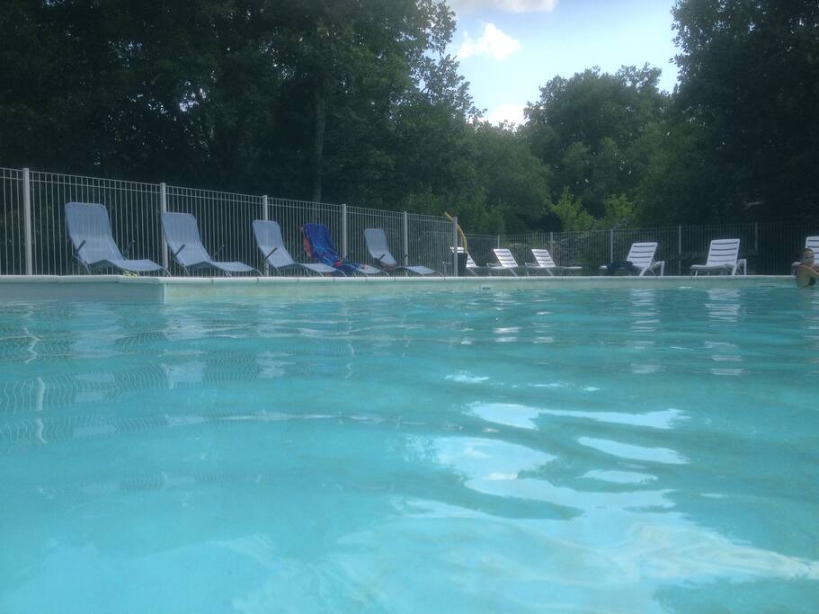 La piscine estivale sécurisée