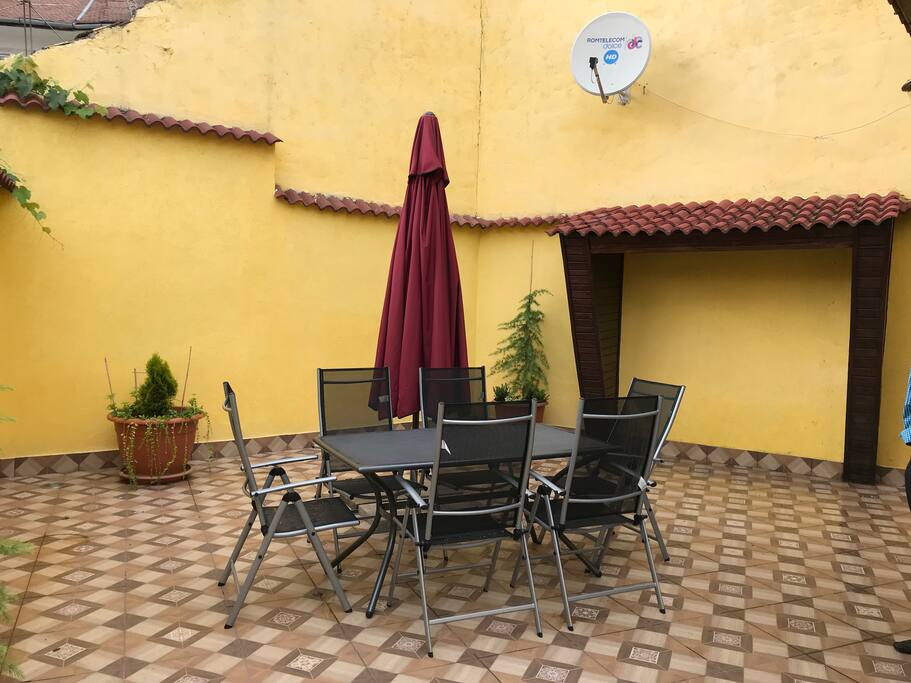 PRIVATE TERRACE