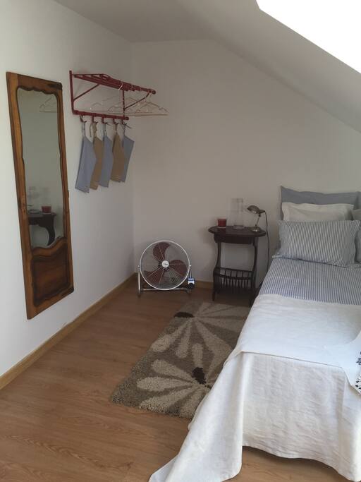 BOUTIQUE ROOM