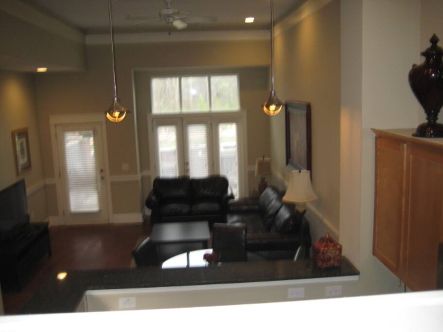 Tall Ceilings in LR Open Floor Plan