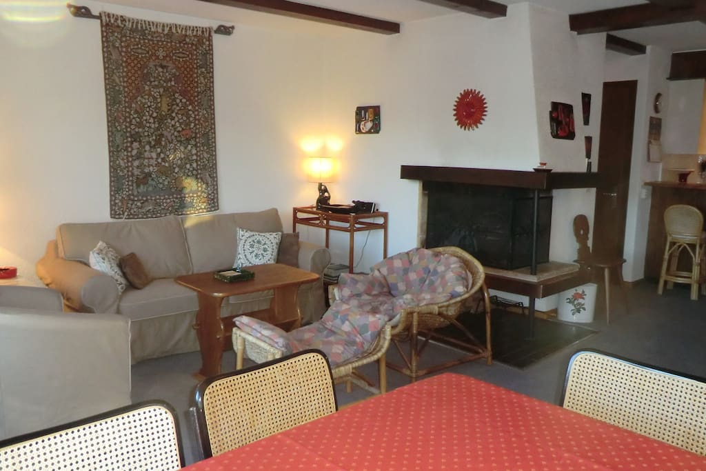 Spacious open plan sitting and dining area - perfect for enjoying the stunning views and relaxing