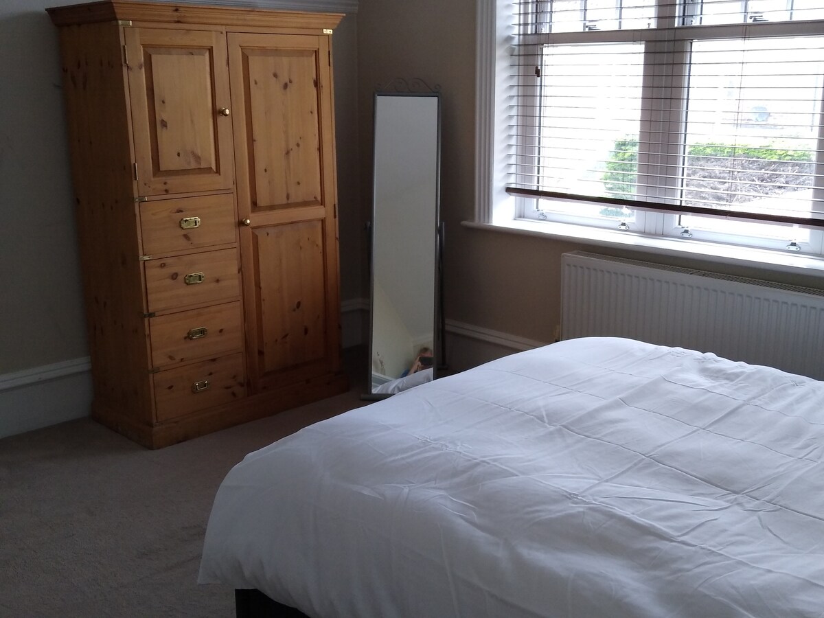 Dvojlôžková spálňa 5