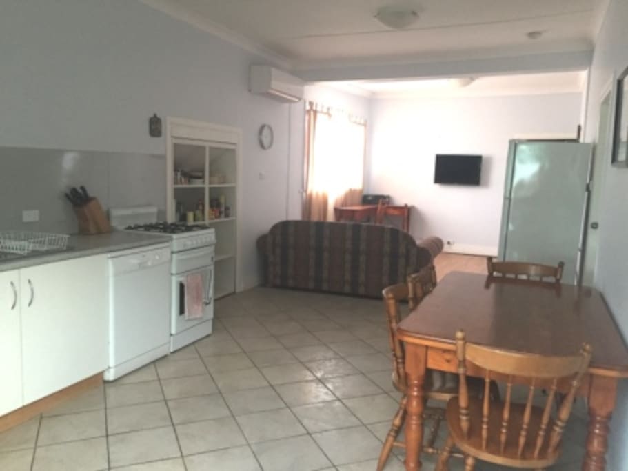 Open Plan Kitchen & Lounge