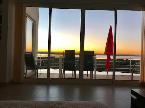 APPARTEMENT AU PIED DE LA LAGUNE