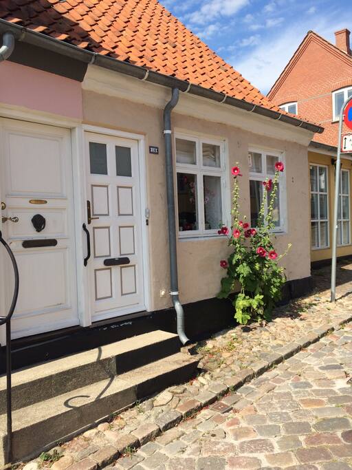 indgang fra gågaden