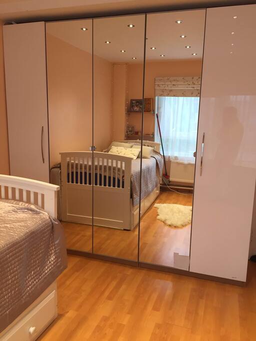 Bedroom upstairs (2 singles)