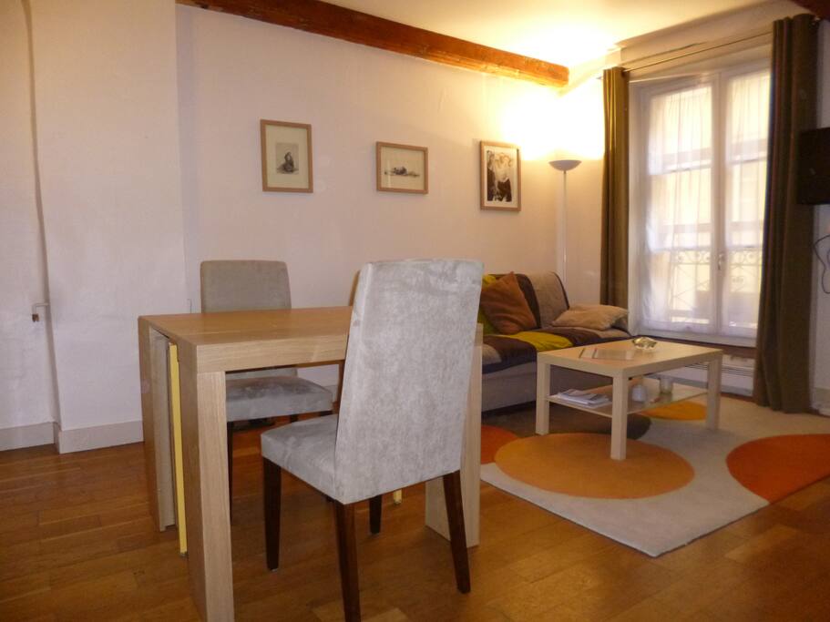 Coin repas avec table modulable