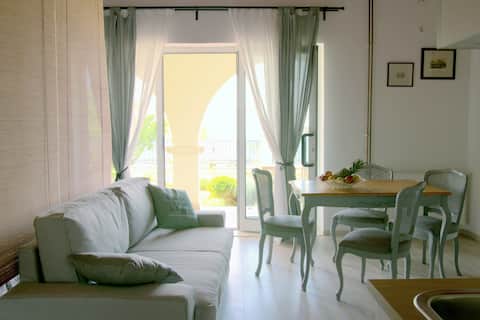 Successful Airbnb property: Studio apartment Gray, hot tub, free parking &wifi in Grad šibenik