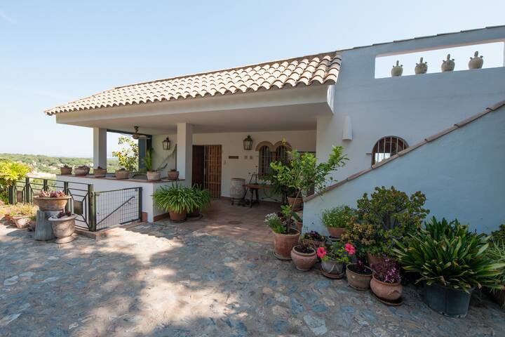 Begur Villa for 8 near beach and with private pool gallery image 3