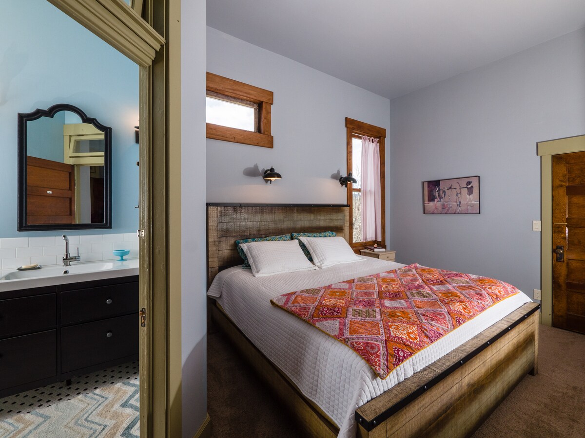 Primary bed and joining bath