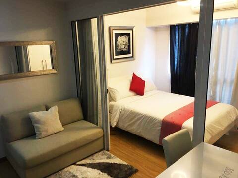 Modern and relaxing place with city view of Makati