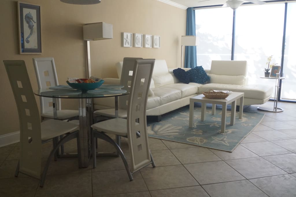 Living Room / Dining Room