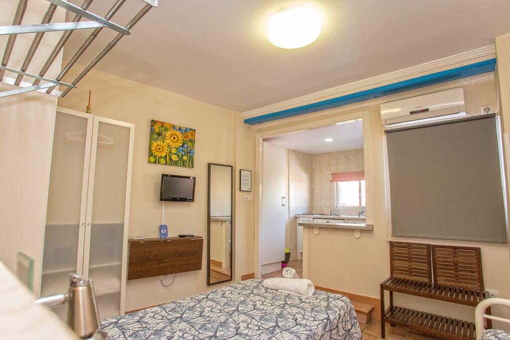 Detalle del apartamento totalmente equipado y con aire acondicionado y calefacción.