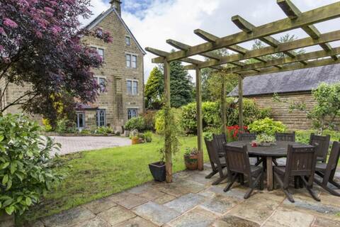 Stunning Spacious Chapel - Hot Tub - Sleeps 12
