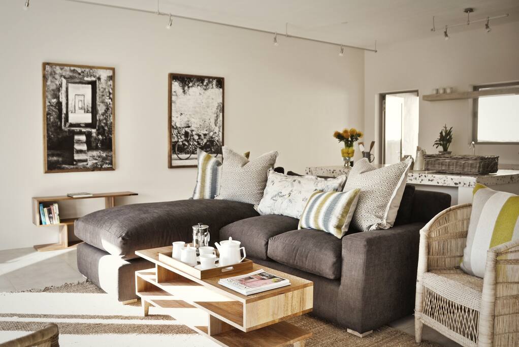 Lounge area
