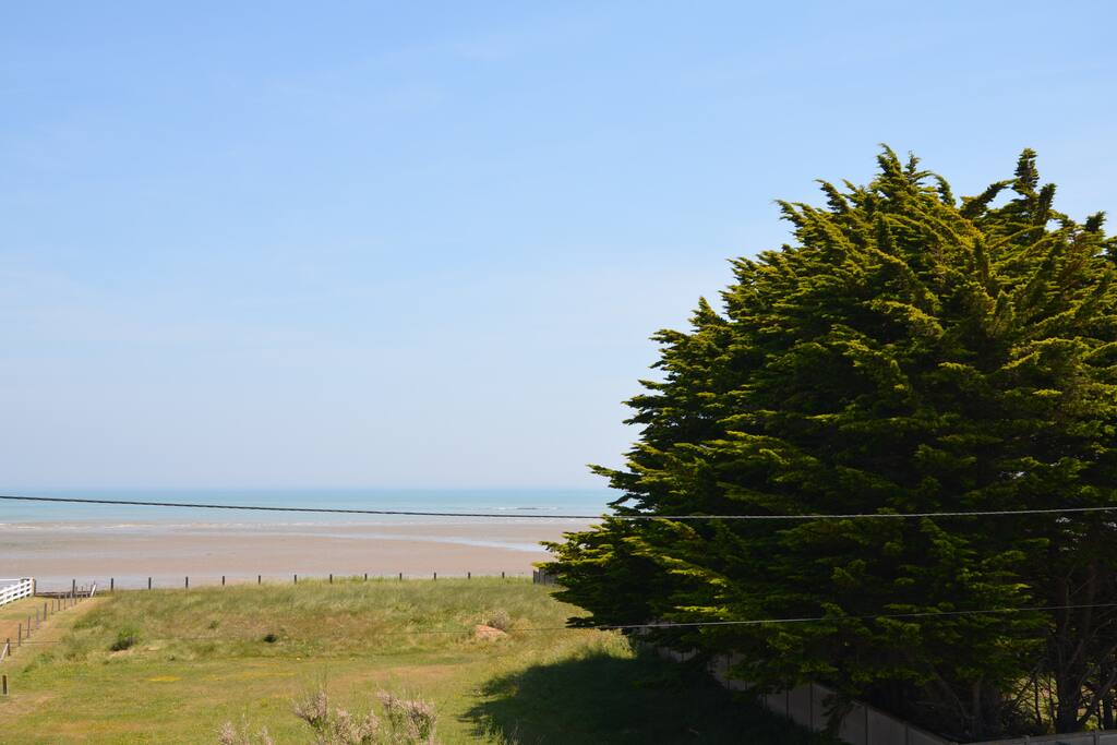 La Plage de Quinéville vue de la chambre "les Bateaux"