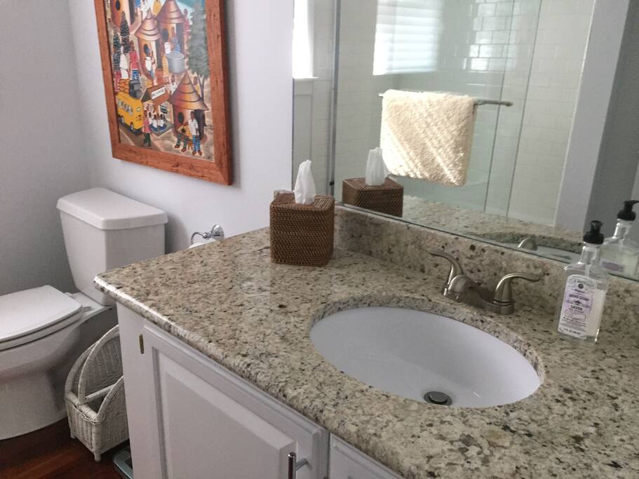 Full bath/shower