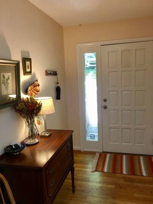 Entrance, welcome!