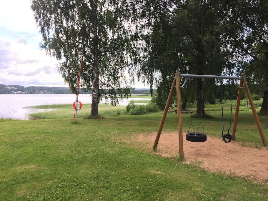 Allmän badplats på gångavstånd