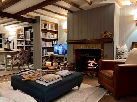 Top Airbnb: Luxury 2 bedroom cottage in Bracknell Forest