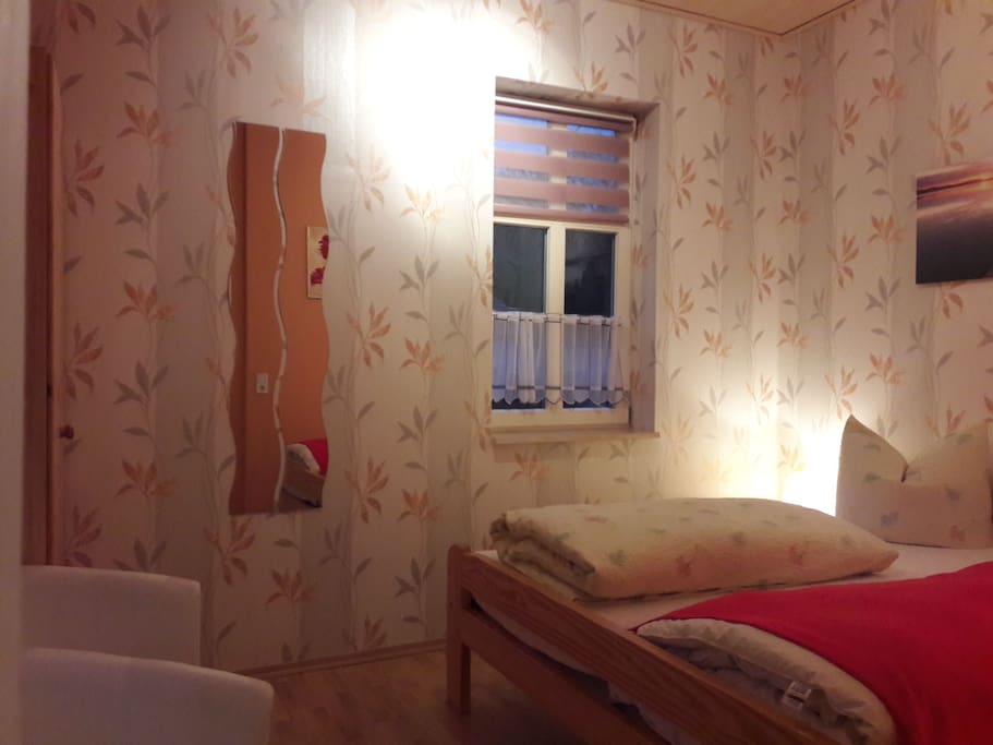 Schlafzimmer kleine Fewo