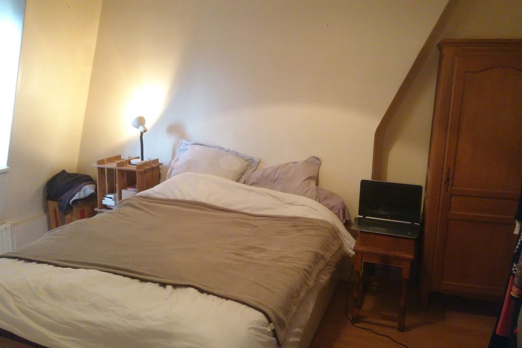 The bed room