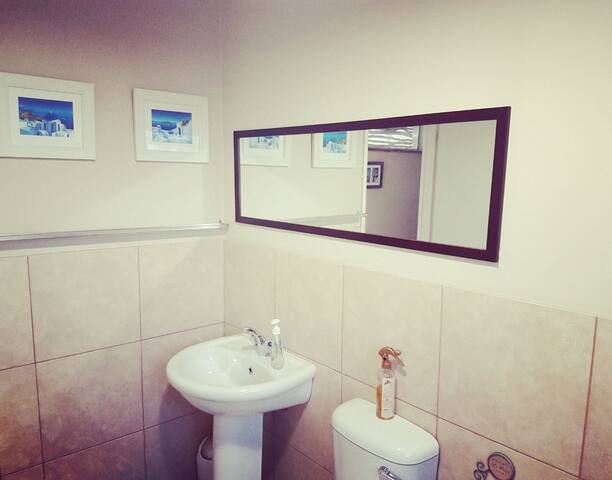 Sunny, Spacious and Child friendly Family Home gallery image 4