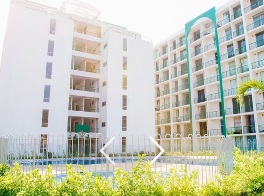 2 de las 3 torres del conjunto, todos los apartamentos cuentan con balcon