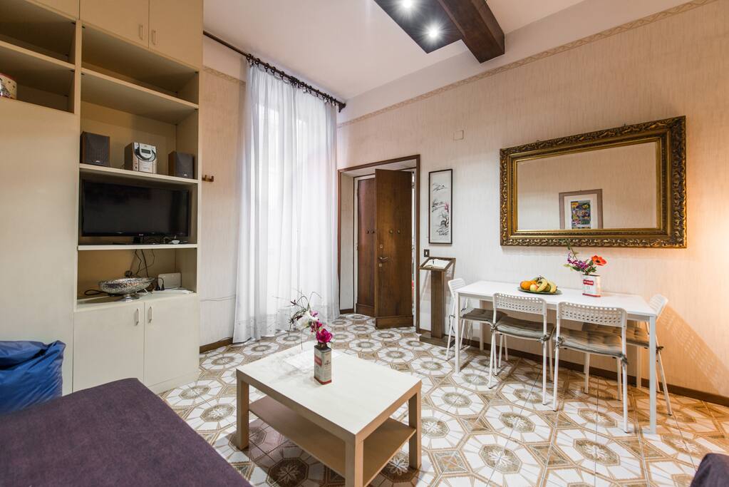 Entrance/living