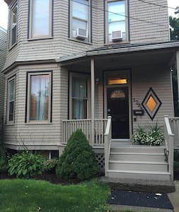 Beautiful Halifax Home, By Quinpool And Robie St 3