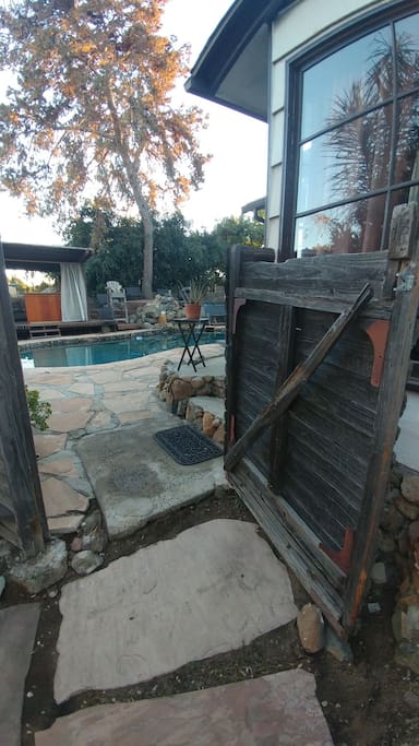 gate going into pool yard