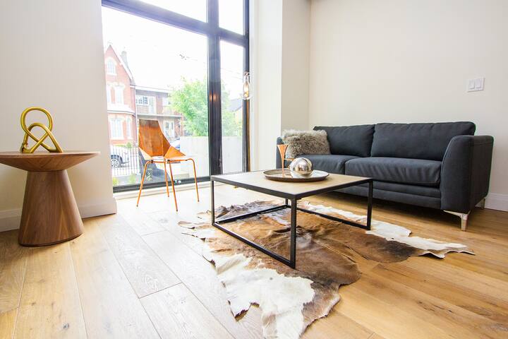 Stunning Dovercourt House FIRST & MAIN Unit joined gallery image 4