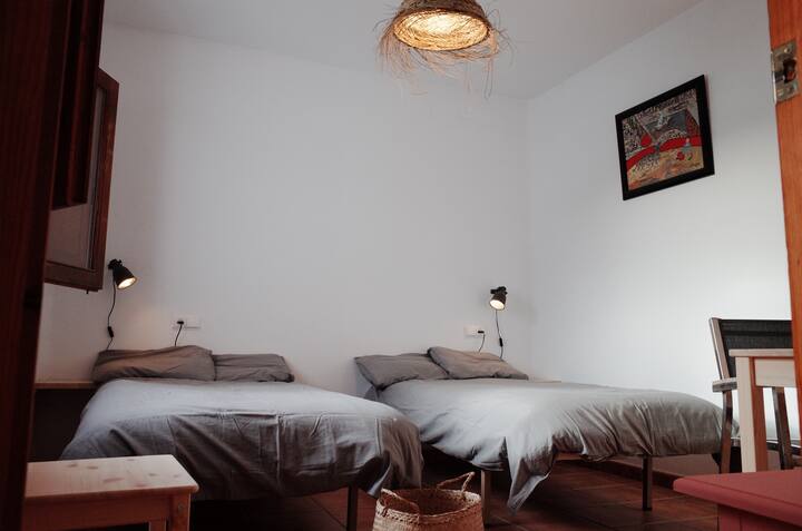 Dormitorio 2 / საძინებელი 2