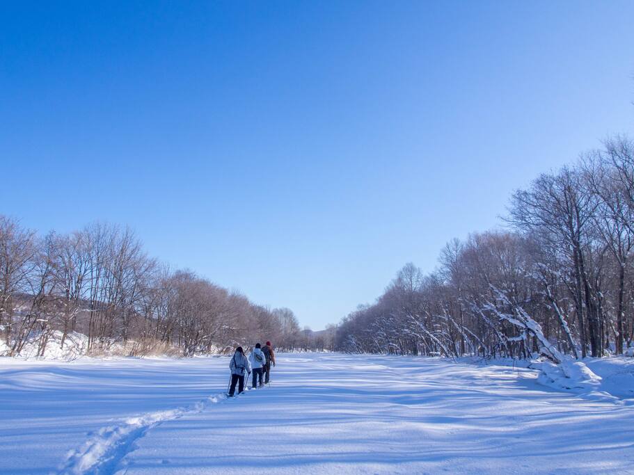 There are amazing place to have adventures! Plz check here: https://abnb.me/HPTEqrHnRT