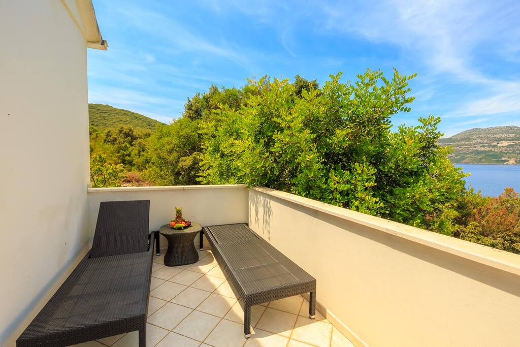 Terrace 1, Surface: 16 m²