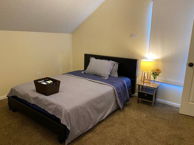 Poppy room
Sam99 estate