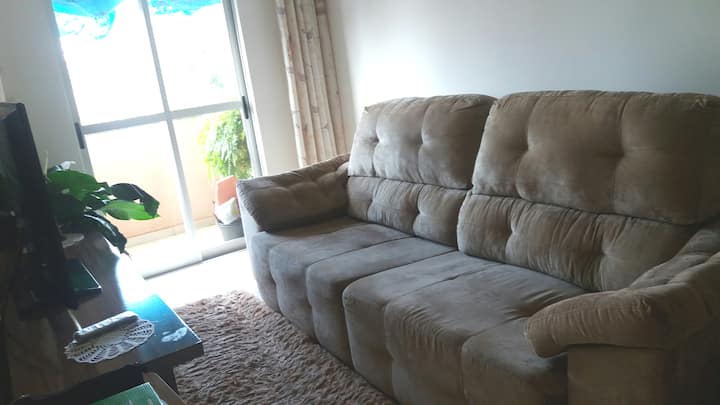 Vardagsrum, med TV 43', utan luftkonditionering, har balkong.