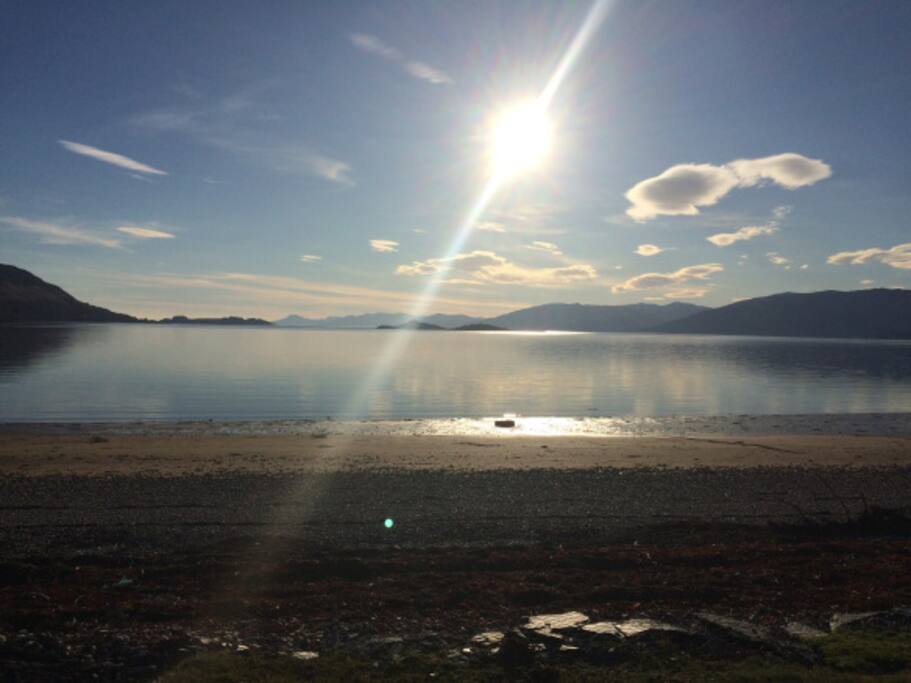 A still day in Cuil Bay, just 300m from Sula