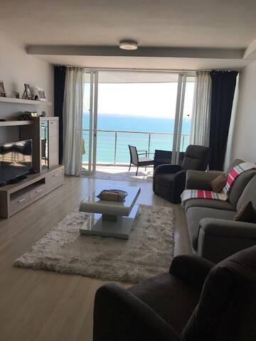 Cape Town home-beautiful sea/Table Mountain Views