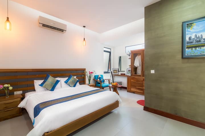 bedroom in upstairs