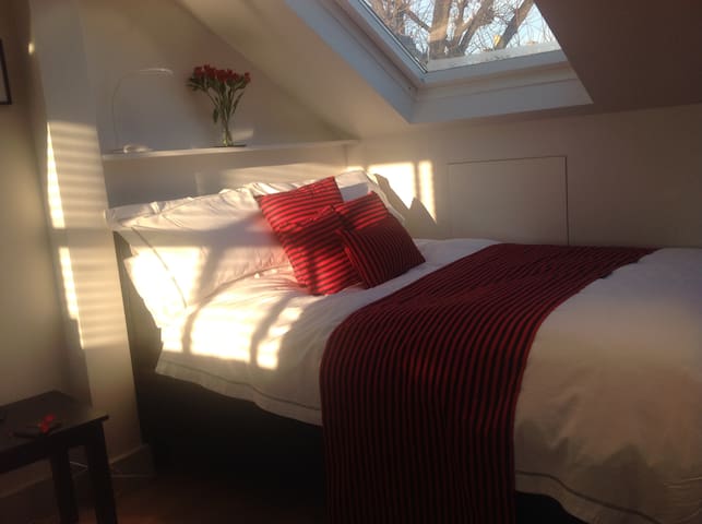 Light contemporary double bedroom in Brentford