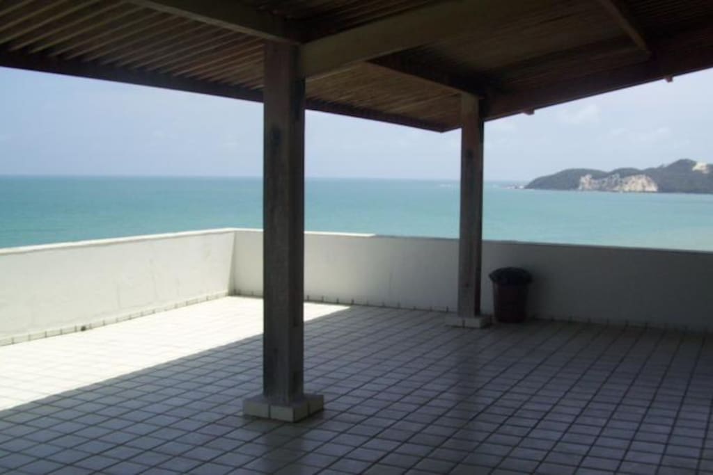Terraço com vista para a Praia de Ponta Negra
Balcon - Vue de la mer