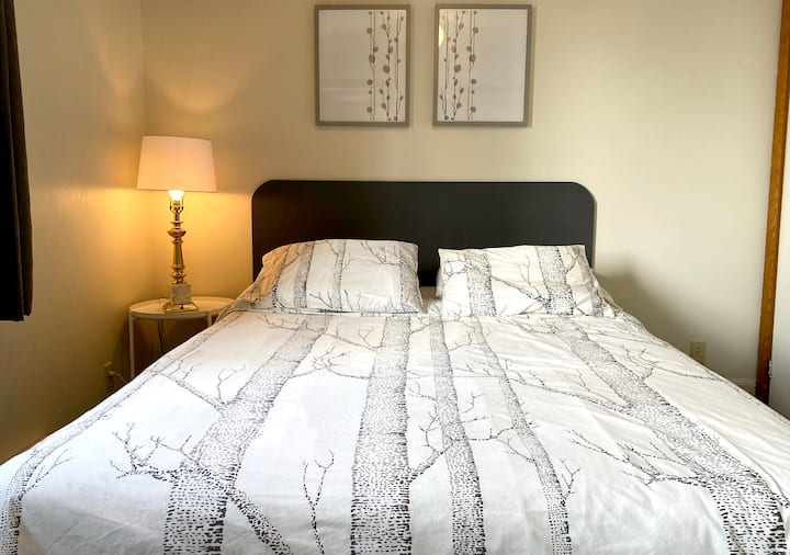 Tretia spálňa s manželskou posteľou. 
/ Tretia spálňa s manželskou posteľou. 