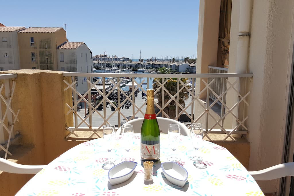 Terrasse avec Vue Port