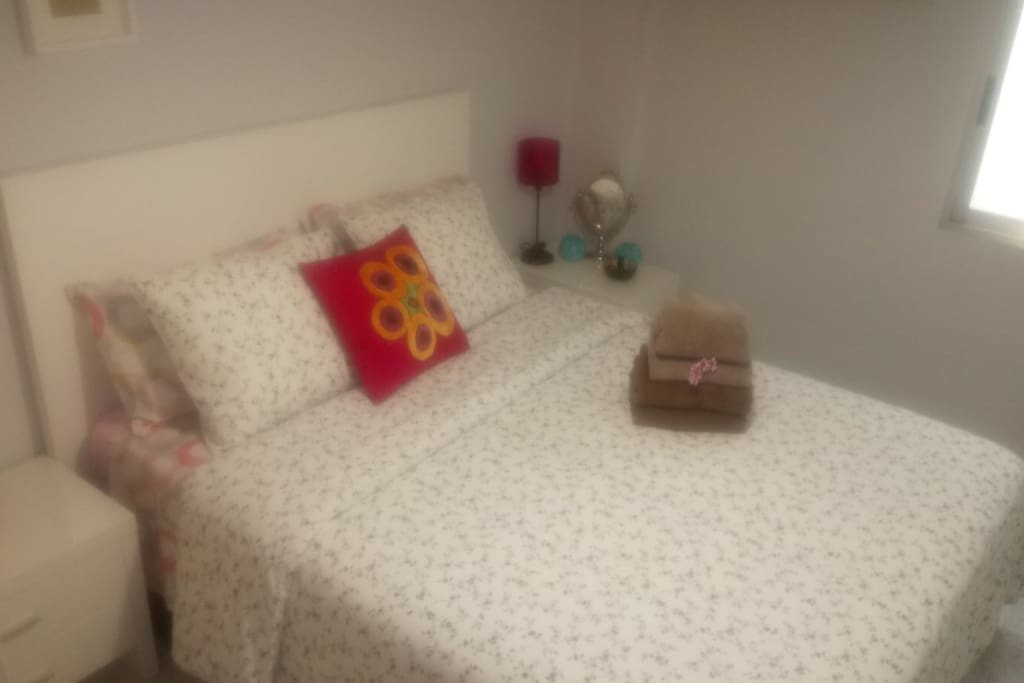 Cozy, bright double bedroom 37€