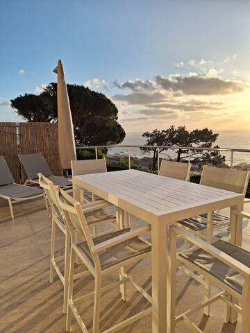 Breathtaking View—Stylish Layout Perfect Location. gallery image 4