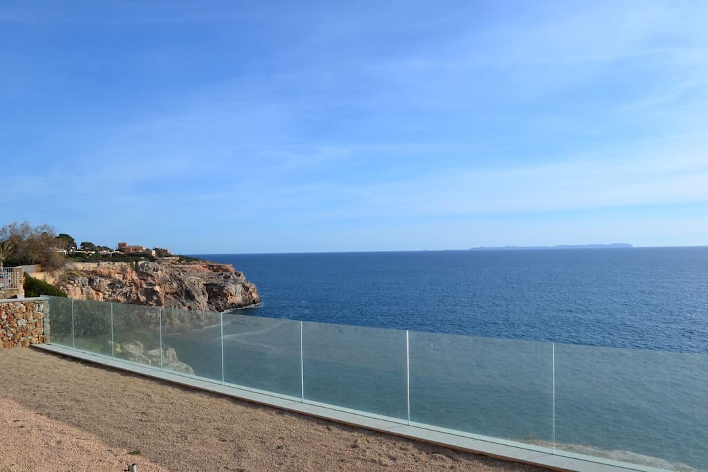 Lower part of backyard overlooking the sea.