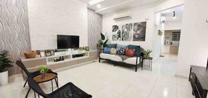 ห้องนั่งเล่นพร้อมเครื่องปรับอากาศเต็มรูปแบบพร้อมความบันเทิง Njoi 