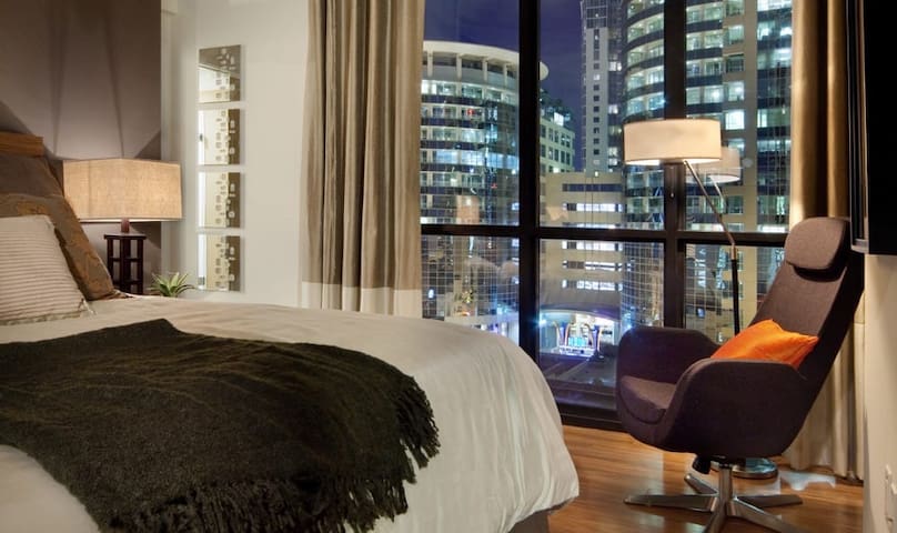 Stunning Views from this Chic Downtown High Rise