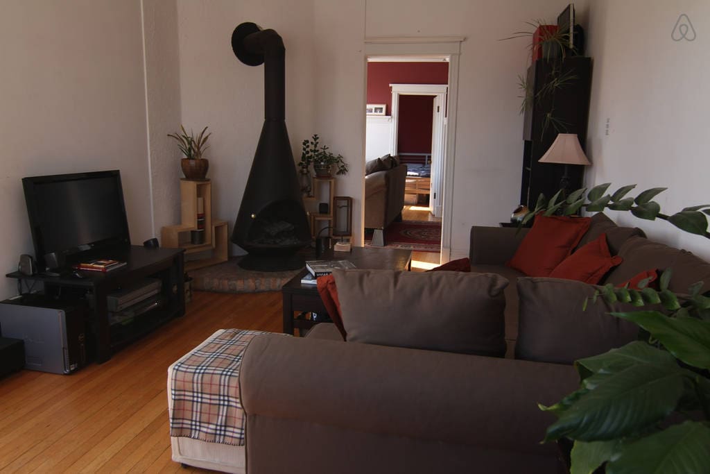 Front Room / 3rd Sleeping Area